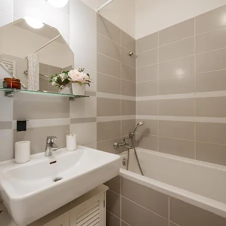 Apartment Days - Bright - Balcony - Private Parking Prague